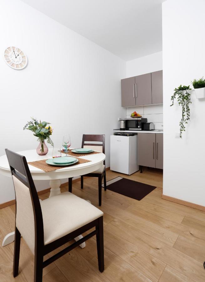 4Friends Apartments Bucarest Habitación foto